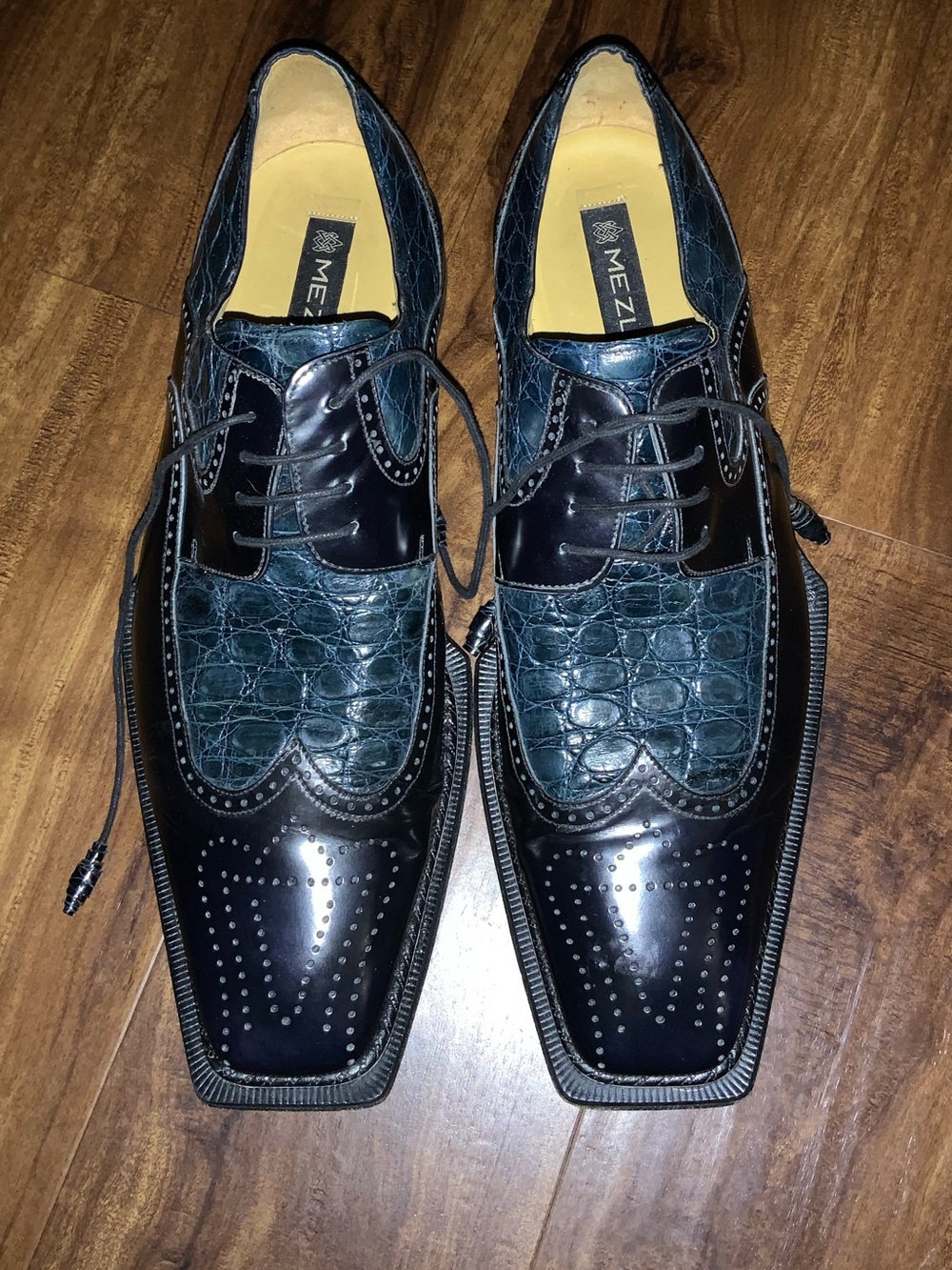 Mezlan porter genuine Crocodile 🐊 wingtip dress shoes. Two tone. Spain. Size 13